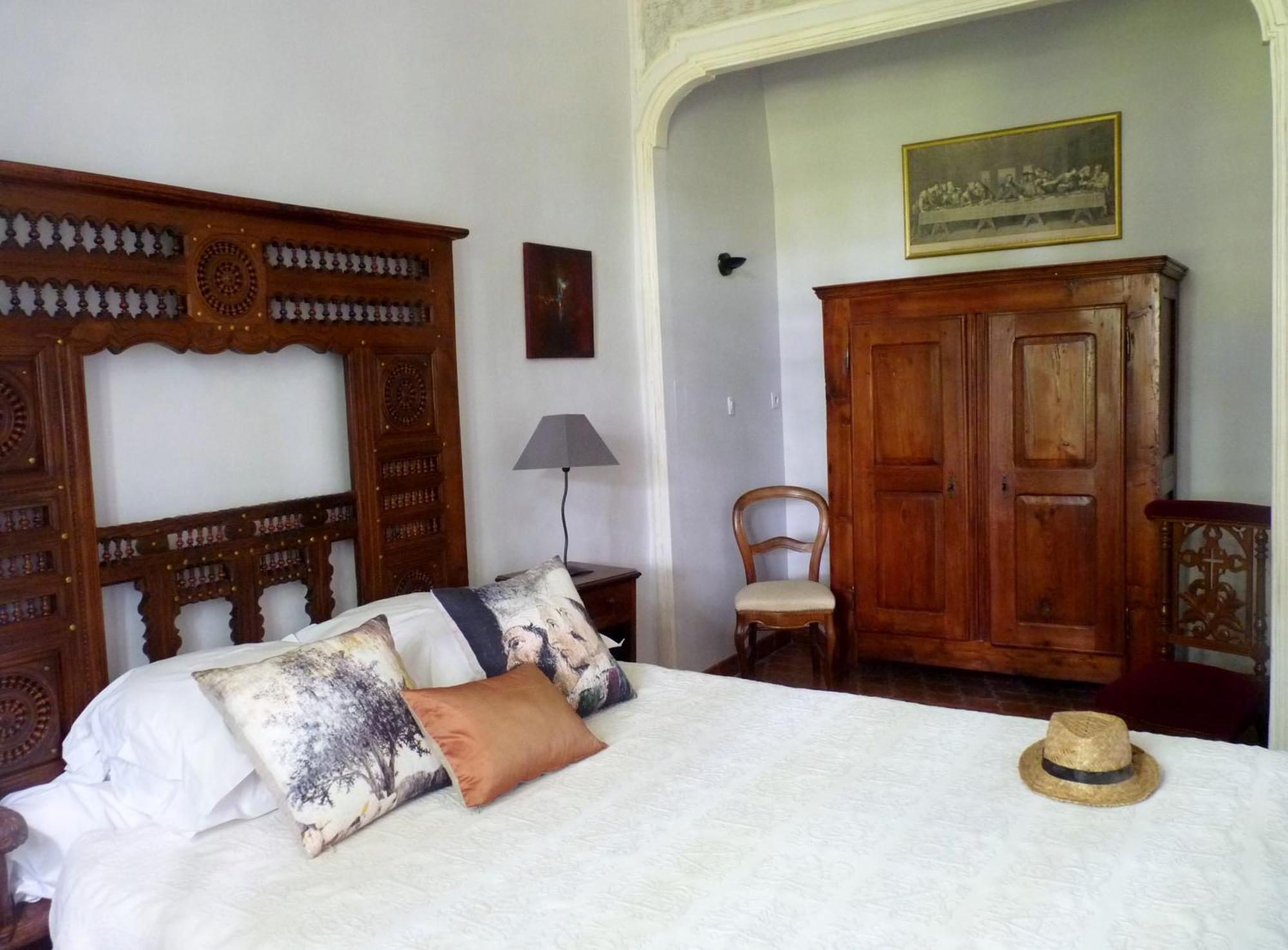 Domaine De Rhodes B&B Avignon Rum bild