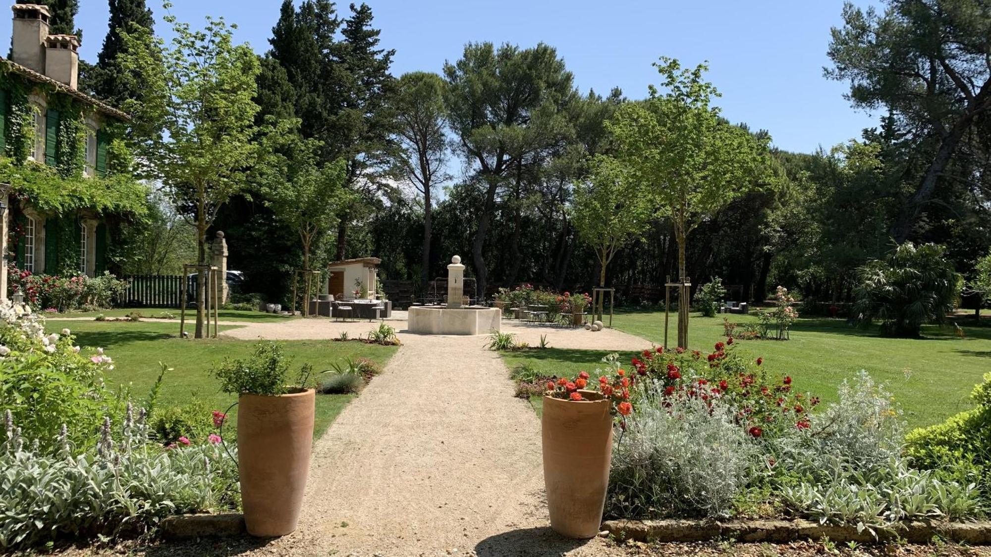 Domaine De Rhodes B&B Avignon Exteriör bild