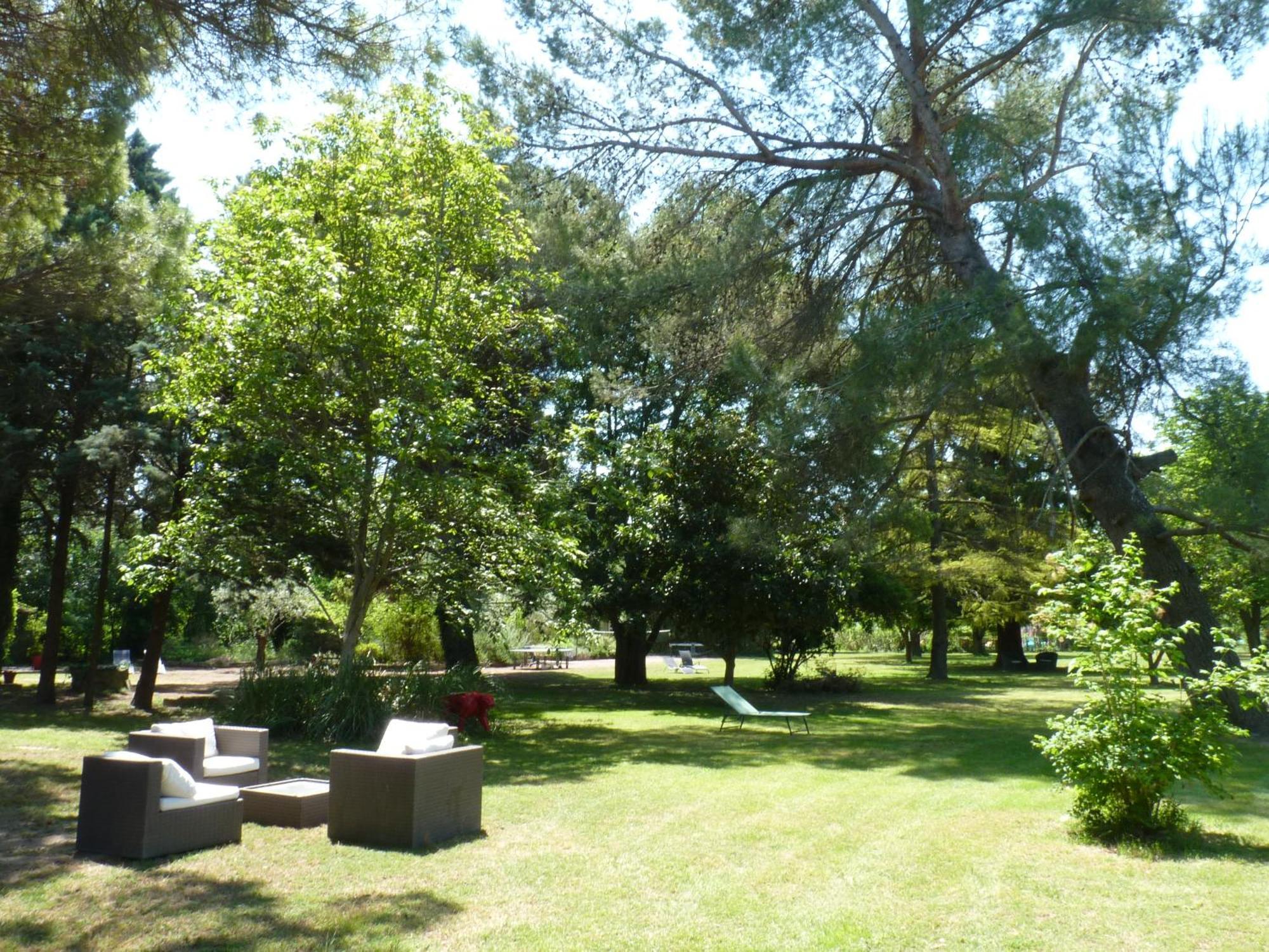 Domaine De Rhodes B&B Avignon Exteriör bild
