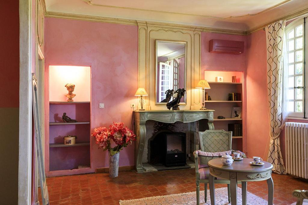 Domaine De Rhodes B&B Avignon Rum bild