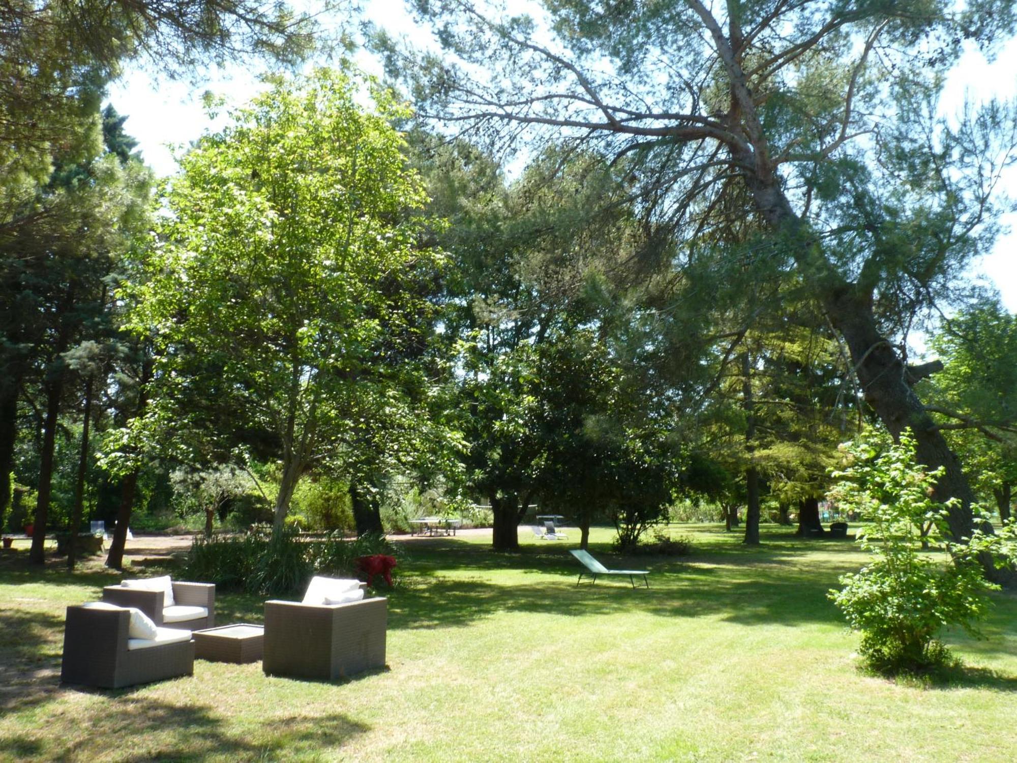 Domaine De Rhodes B&B Avignon Exteriör bild